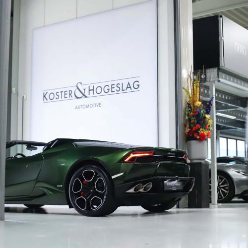 Autowasser bij Koster & Hogeslag Automotive